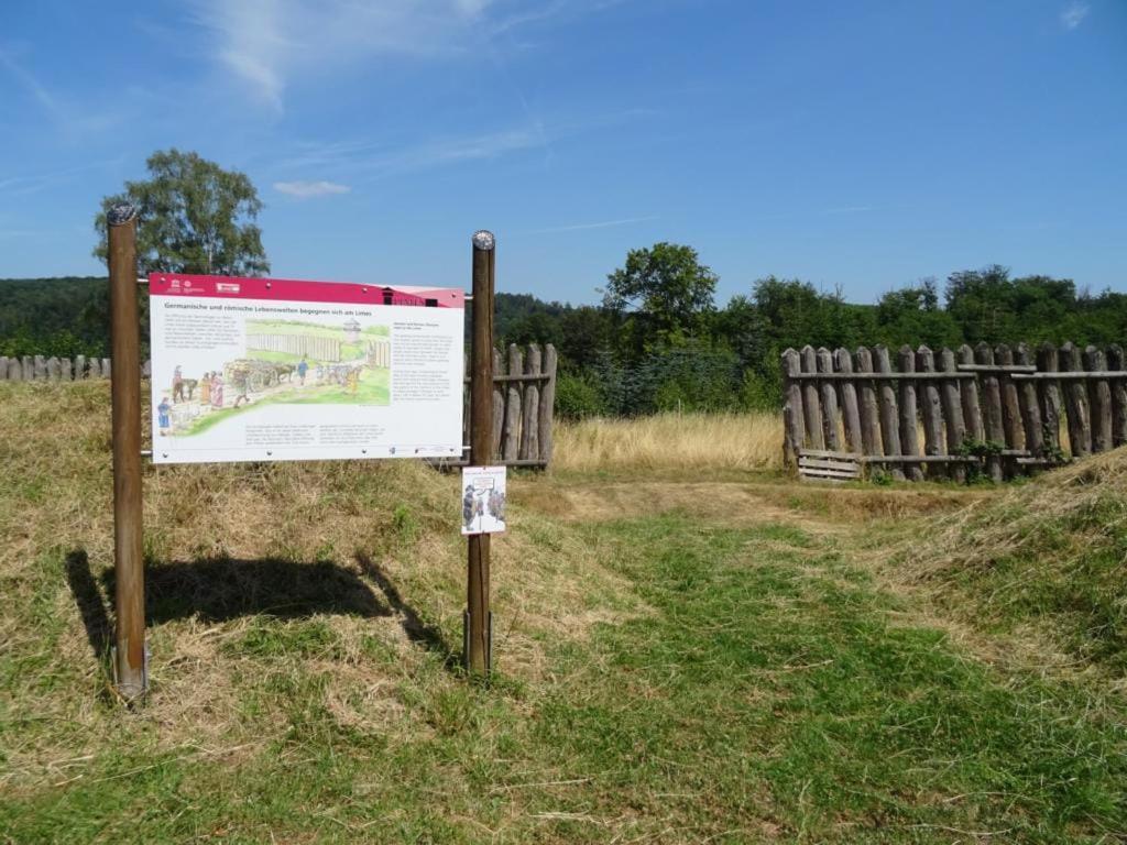 Ferienwohnung Neli Am Rhein Rheinbrohl Dış mekan fotoğraf